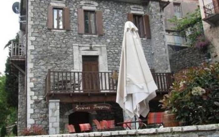 Tsarbou Guesthouse