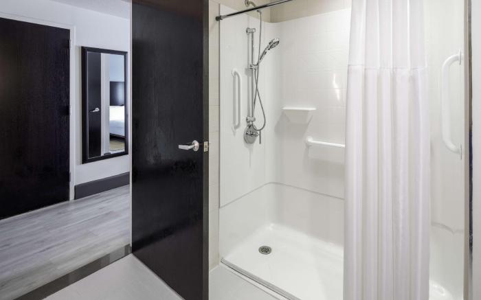 DoubleTree by Hilton Sarasota Bradenton Airport
