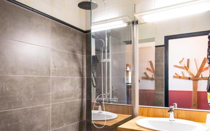 greet Hotel Castres Saix