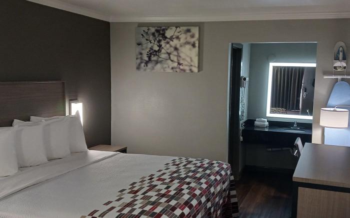 Red Roof Inn Fort Worth West