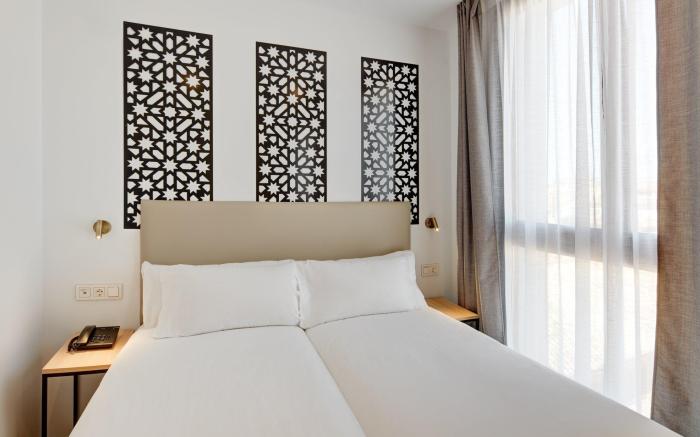 Sercotel Granada Suites