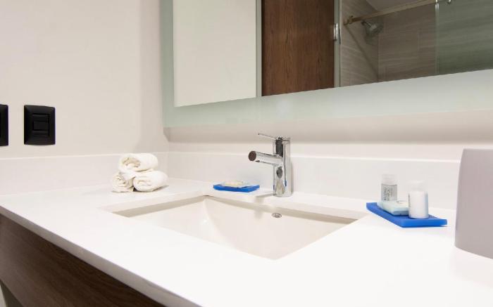 Holiday Inn Express Guadalajara Vallarta Poniente By IHG
