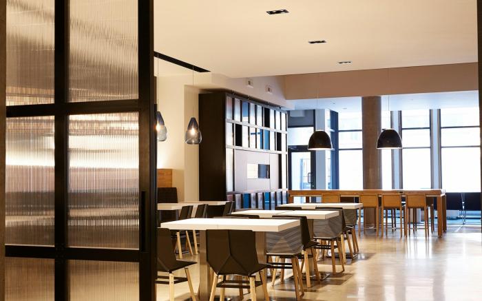 Le Dauphin Montreal Centre-Ville