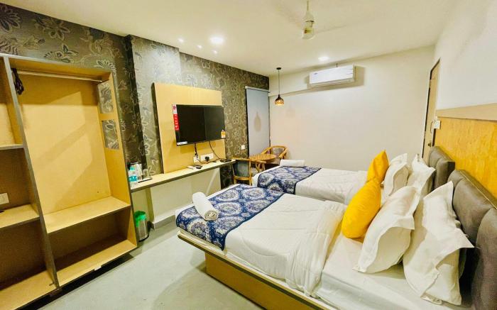 Hotel Lake View Airport Zone