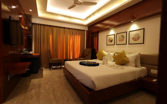 THE LATTITUDE LUXURY HOTEL