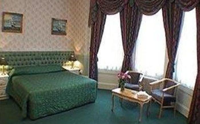 Langfords Hotel