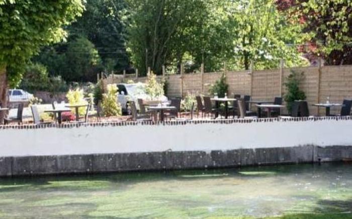 Auberge De La Durdent