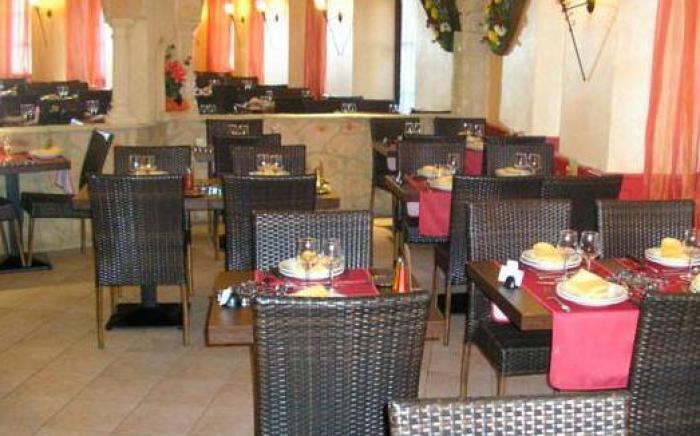 Logis Hotel Restaurant Cazes Arazat
