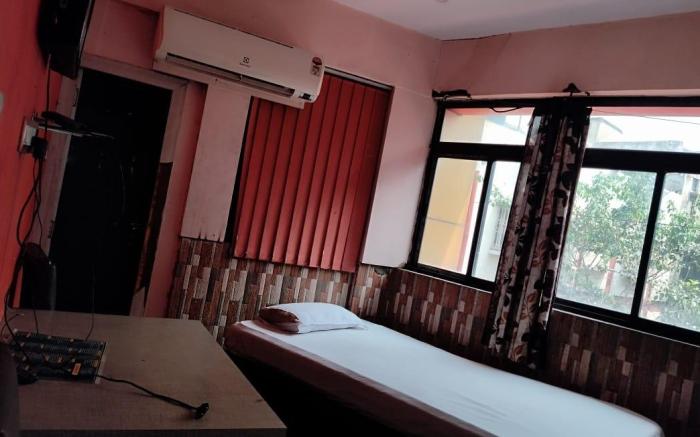 Hotel Raj