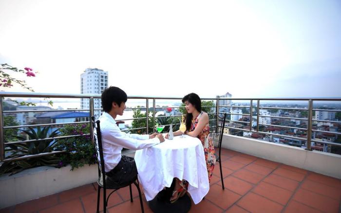 Moon View Hotel - 65 Cửa Bắc - by Bay Luxury