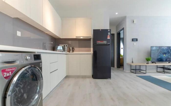 A Comfy & Bright 2BR Suasana Suite 6, FREE Parking