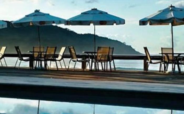 Coconut's Maresias Hotel