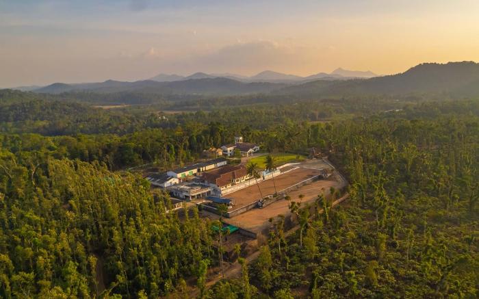 Misty Barn by VEO - Part of StayVista