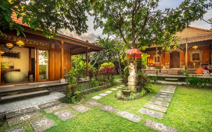 Tiis Garden Puri Villas