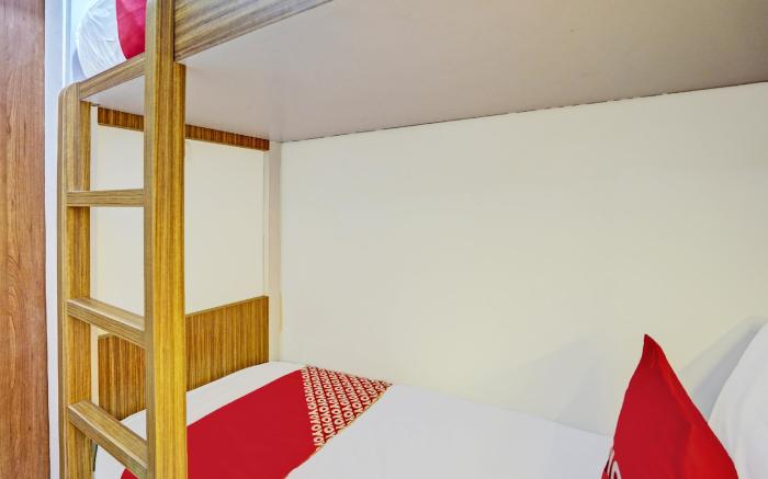 OYO 92435 Sunlo Cozy Home Family Homestay Syariah