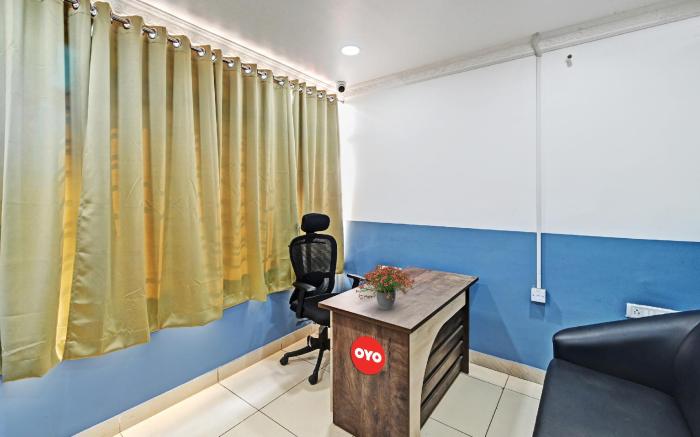 Hotel O Hi5 Days Inn Premium