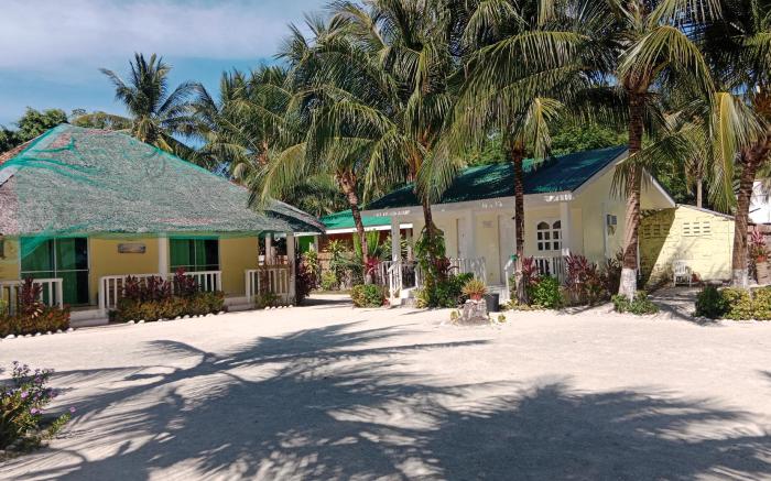 Ricks Mangrove Beach Resort 