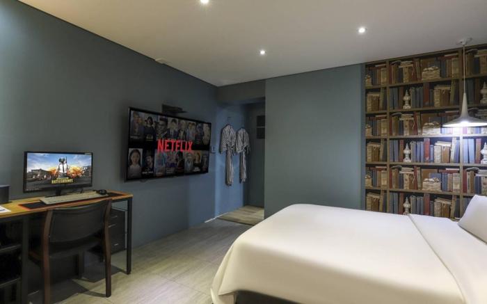 Hotel H2