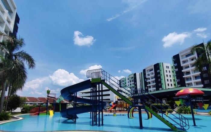 Cozy Homestay Manhattan Ipoh water park , 12pax