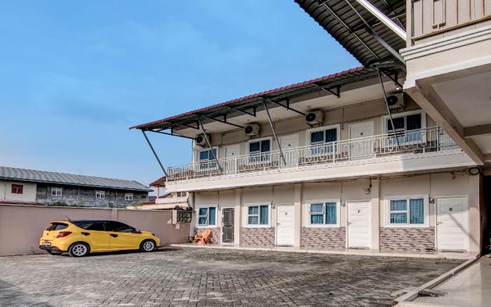 OYO 92456 Putri Homestay Syariah Near SPBU 14.282.694 (Air Hitam)