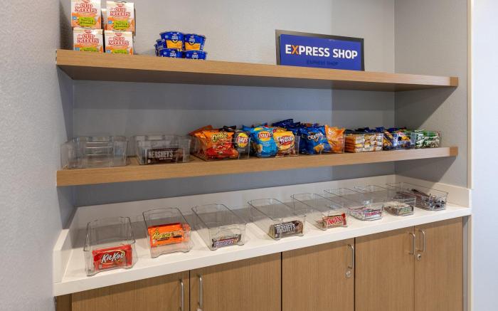 HOLIDAY INN EXPRESS AND SUITES ENGLEWOOD DENVER SOUTH By IHG