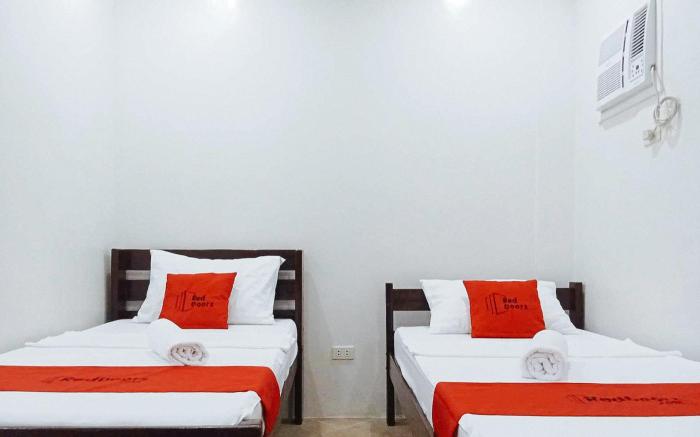 RedDoorz @ David's Travellers Inn Cavite