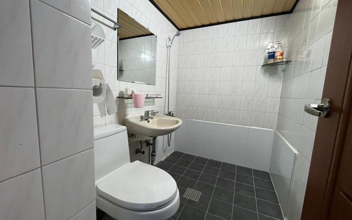 Jeju Seogwipo Gudeok Guesthouse
