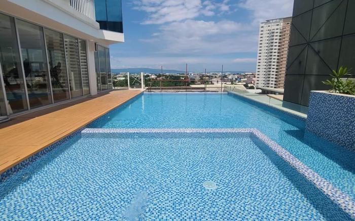 INSPIRIA CONDO BESIDE ABREEZA MALL