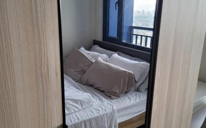 Panoramic View w/ Balcony Near Airport & Sky Way 2