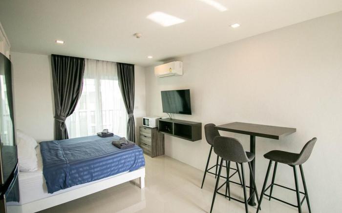 Mantra Beach Condominium Studio- M144