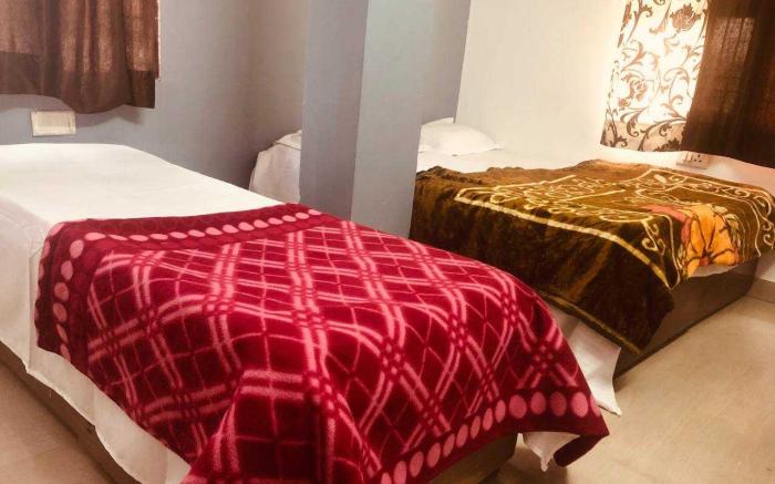 Hotel O Dev Mansarovar