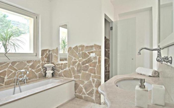 Apulia Hotel Baia Dei Faraglioni