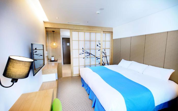 Hotel Whistlelark Jeju 