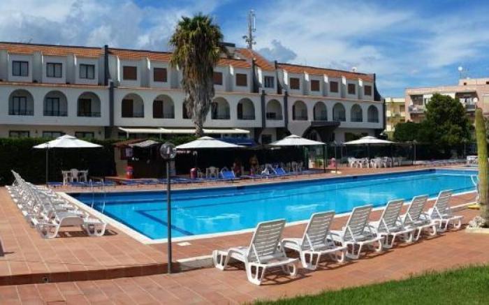 Hotel Relax