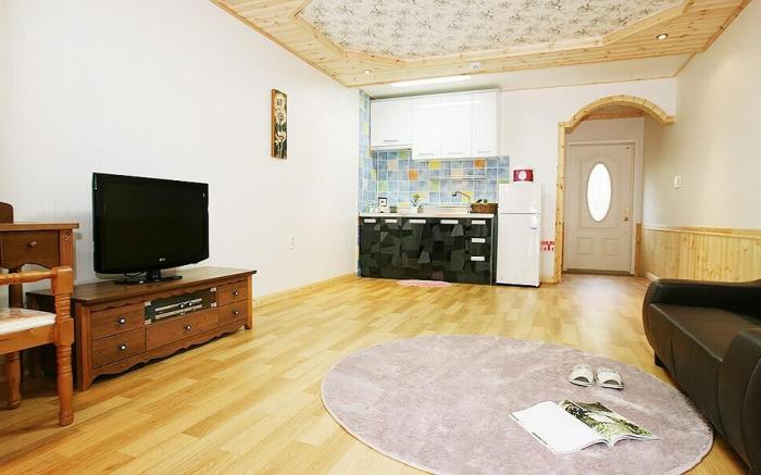 Yangyang Riverhill Pension