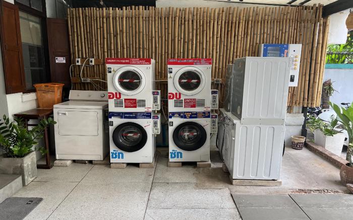 Orchid Hostel Near Bumrungrad hospital and Nana Market