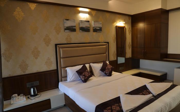 Blisss Hotel, Kolhapur 