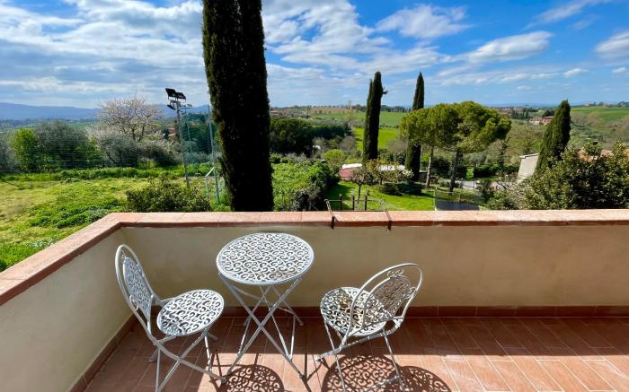 Magical 6 bedroom villa breathtaking Tuscan views 