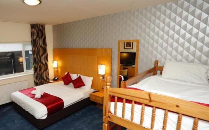 ACORN LODGE GATWICK