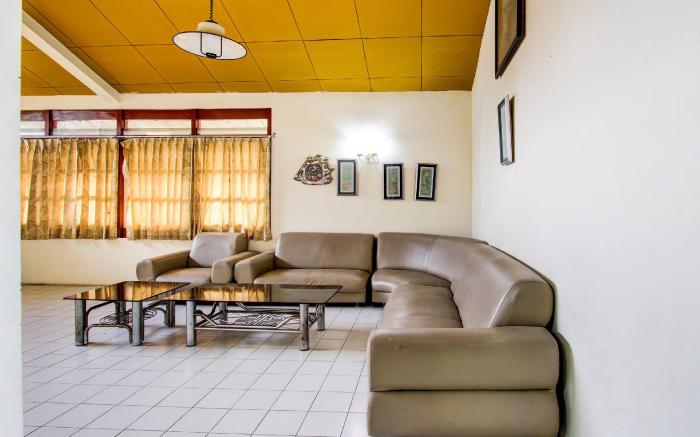 OYO 92505 Asta Guesthouse