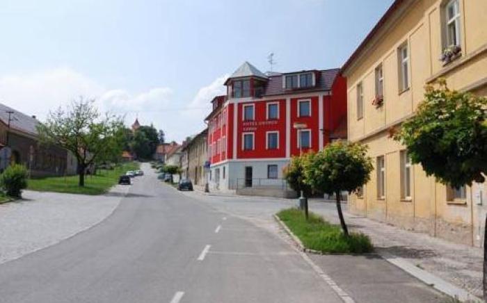 Hotel Ostrov Garni