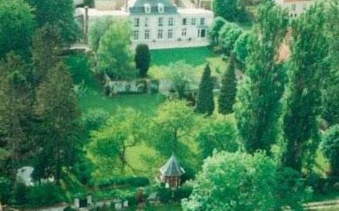 Logis Hotel & Restaurant Chateau de la Marjolaine