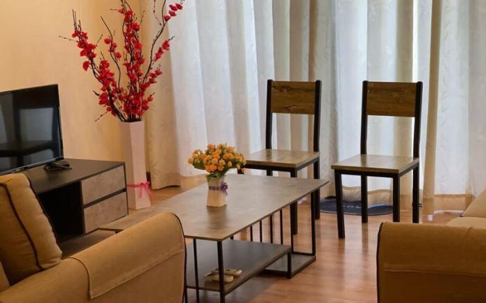Riverbank suites waterfront 408