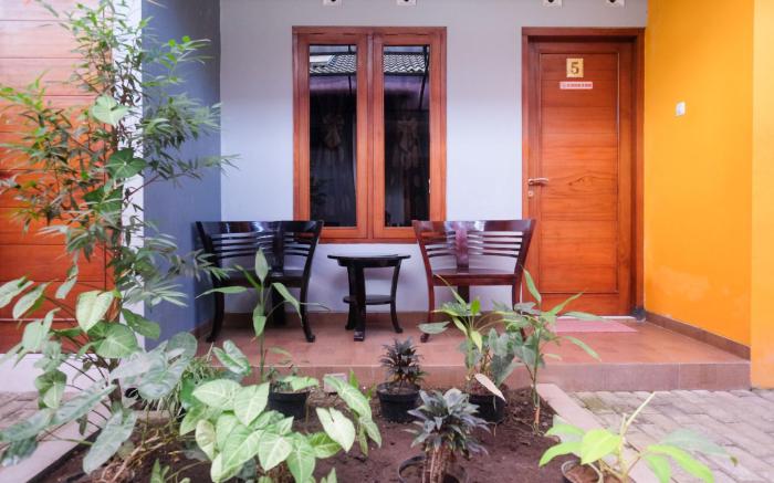 RedDoorz @ Griya Bougenville Magelang