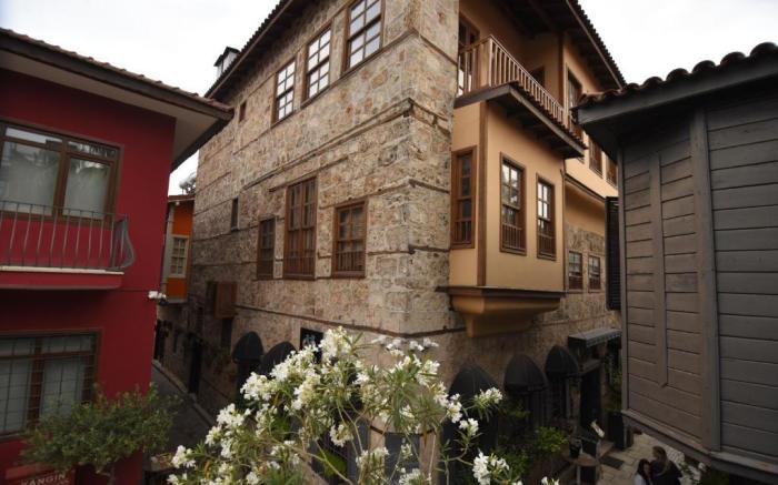 Gazetta Suites