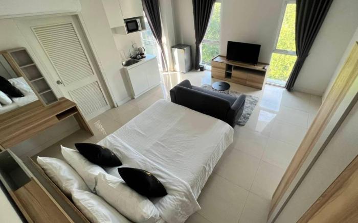 T Monument @ Victory Monument