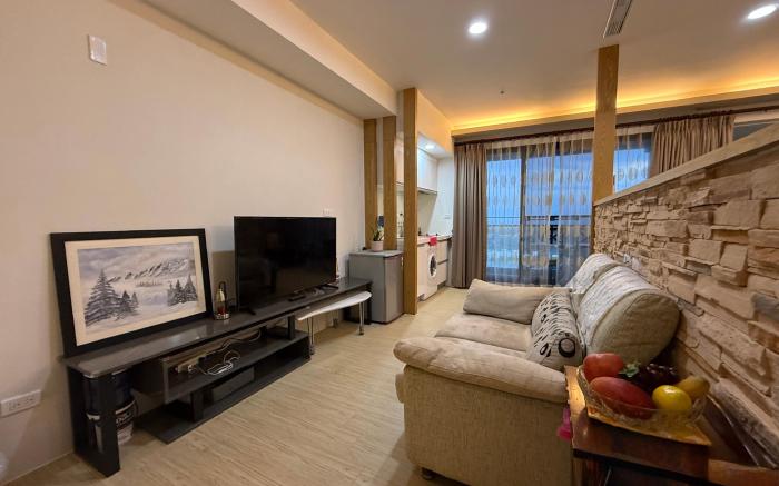 Self check-in, enjoy the hot spring and view here