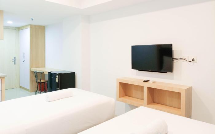 Cozy Studio Room at De Prima Apartment By Travelio