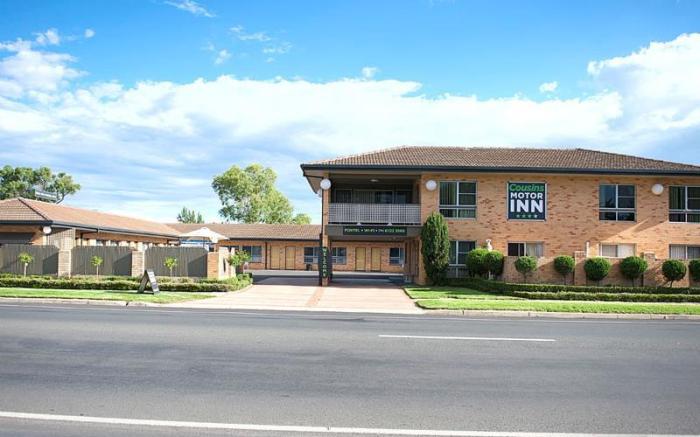 Cousins Motor Inn
