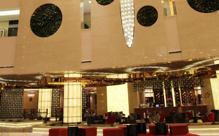Pullman Linyi Lushang Hotel